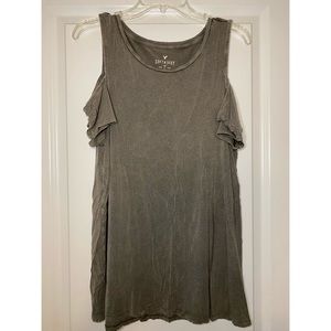 Gray top with cut out shoulders